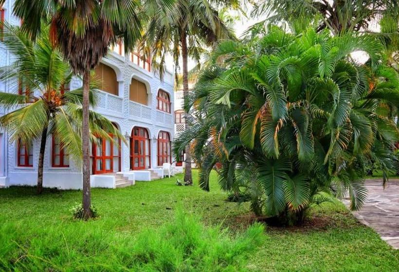 هتل Tropical Garden