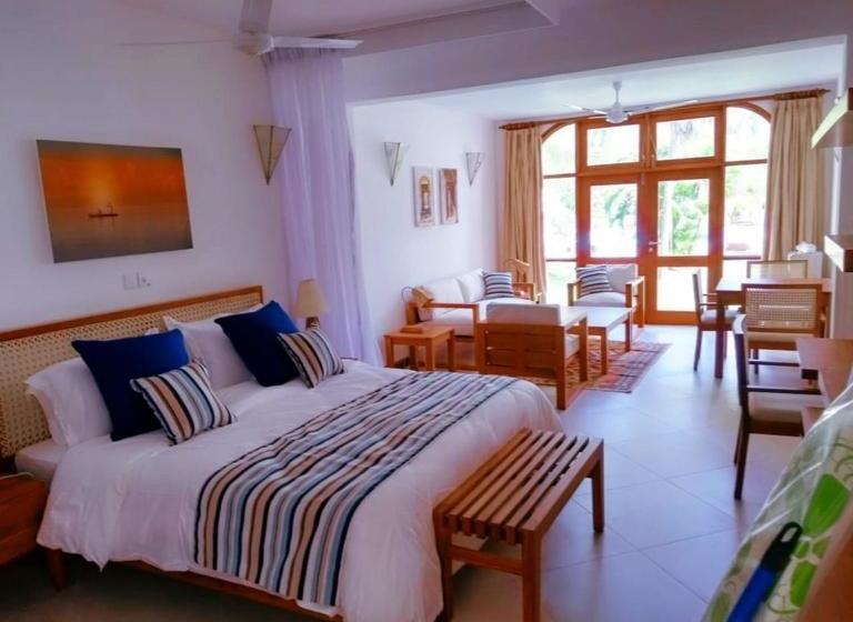 هتل Tropical Garden