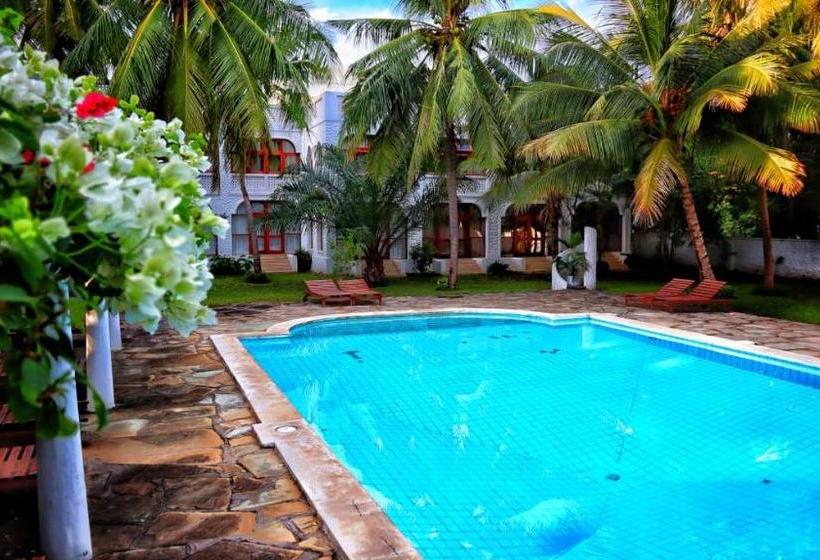 هتل Tropical Garden