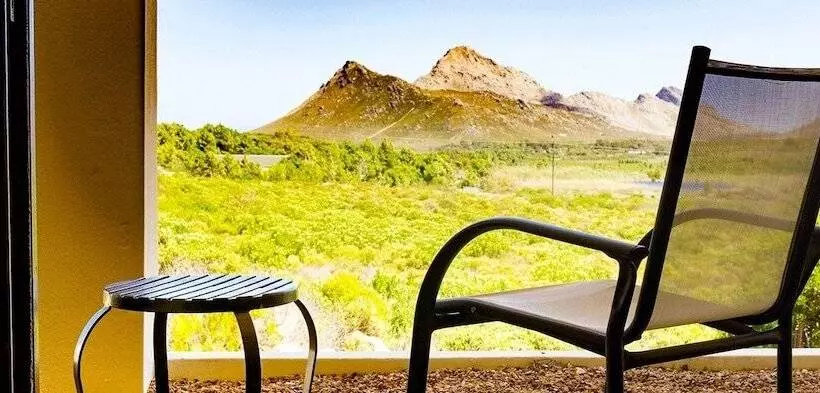 بنسيون Kapensis Guesthouse  Ltd