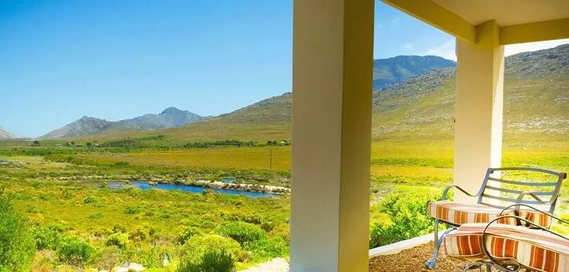 بنسيون Kapensis Guesthouse  Ltd