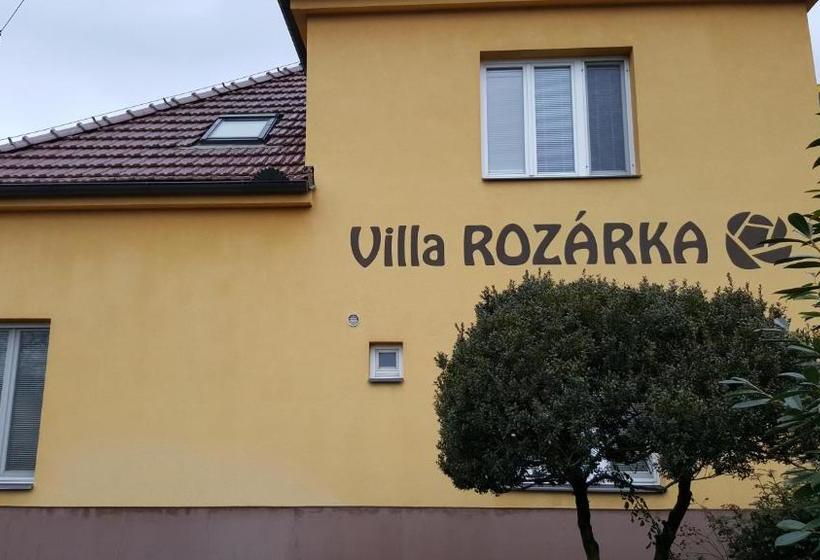 بنسيون Penzion Villa Rozárka