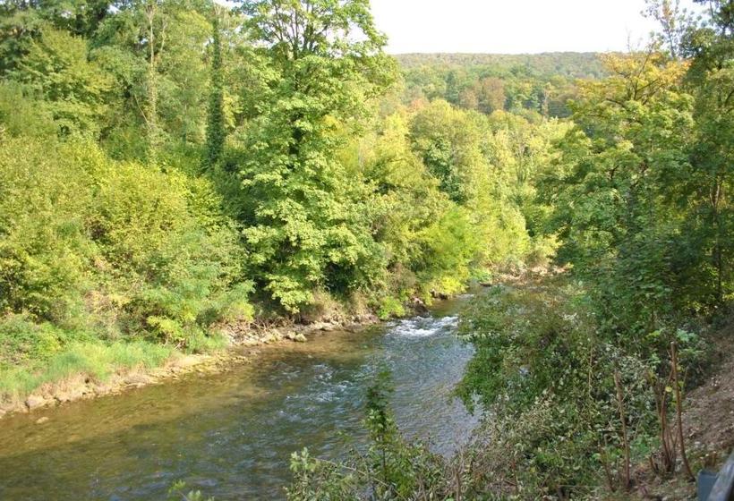 Riverside Apartment Hotel Ag