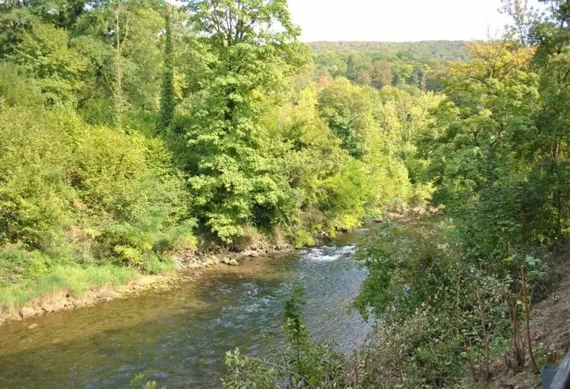 Riverside Apartment Hotel Ag