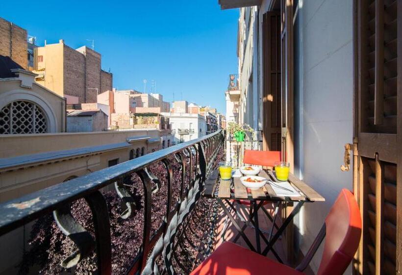 Barcelona Cozy Apartment