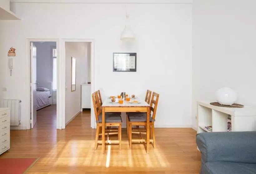 Barcelona Cozy Apartment