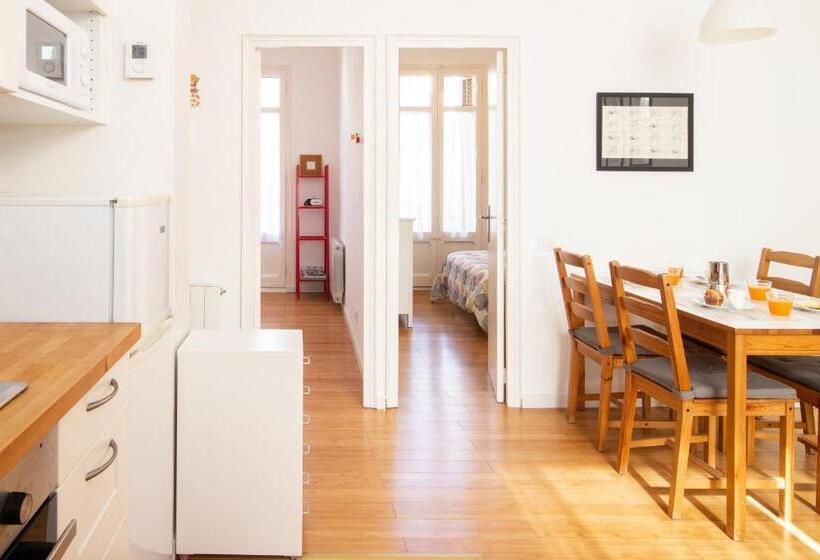 Barcelona Cozy Apartment