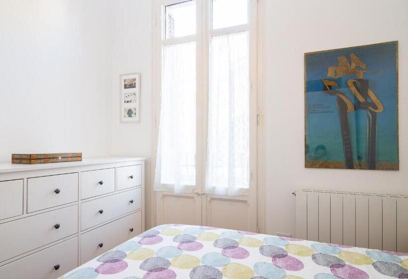 Barcelona Cozy Apartment