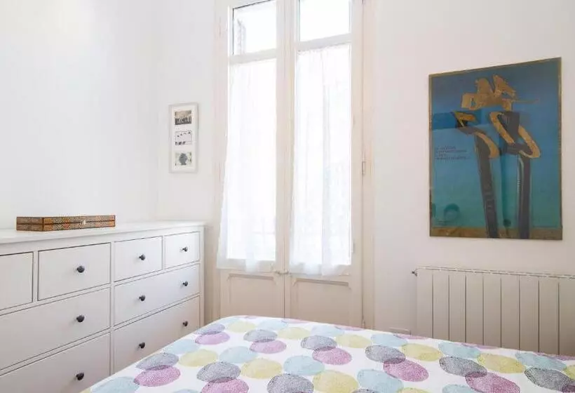 Barcelona Cozy Apartment