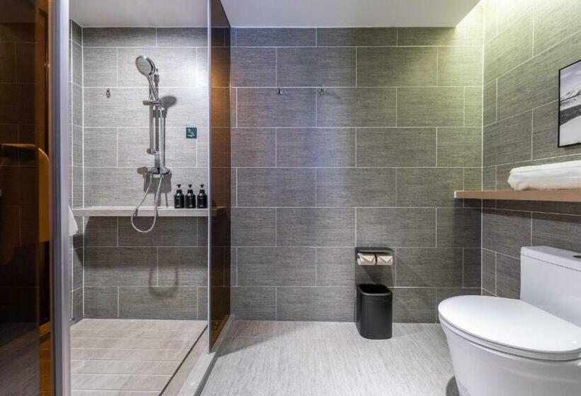 Atour Hotel Lianyungang City Government