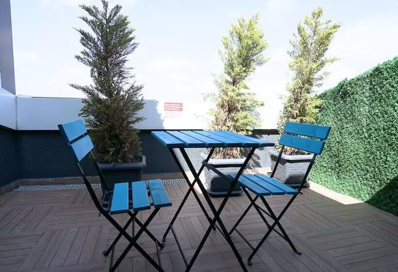 Hotelli Homey Airport