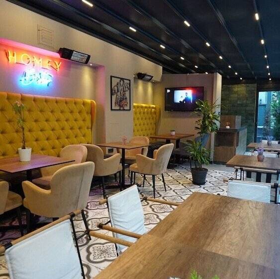 בית מלון כפרי Homey Airport