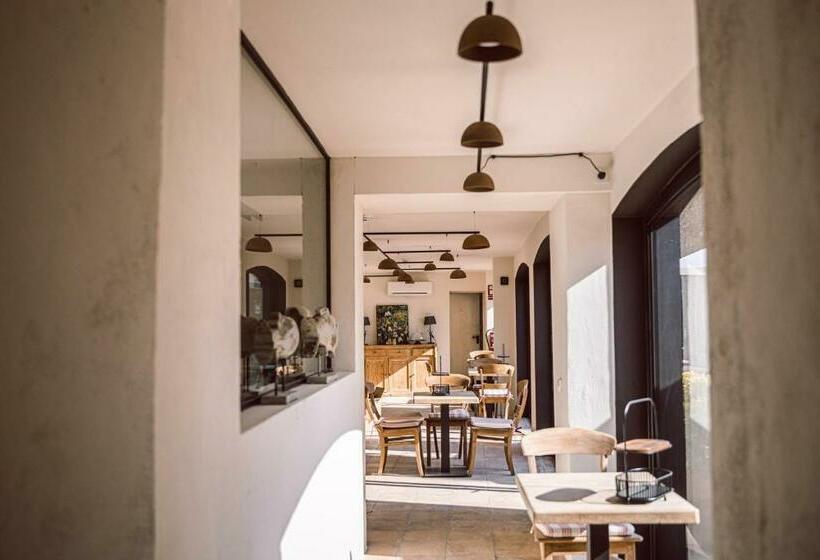 فندق Monells Summum