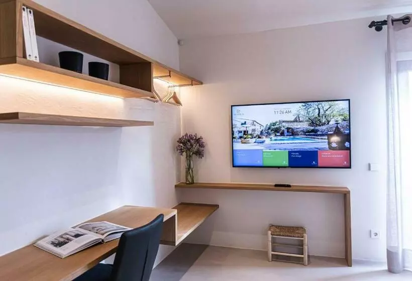 Hotel Monells Summum