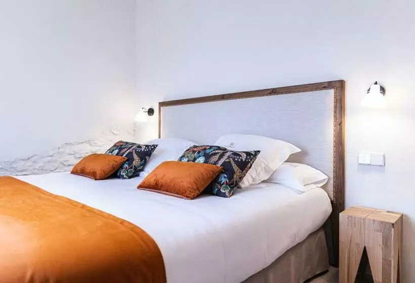 Hotel Monells Summum