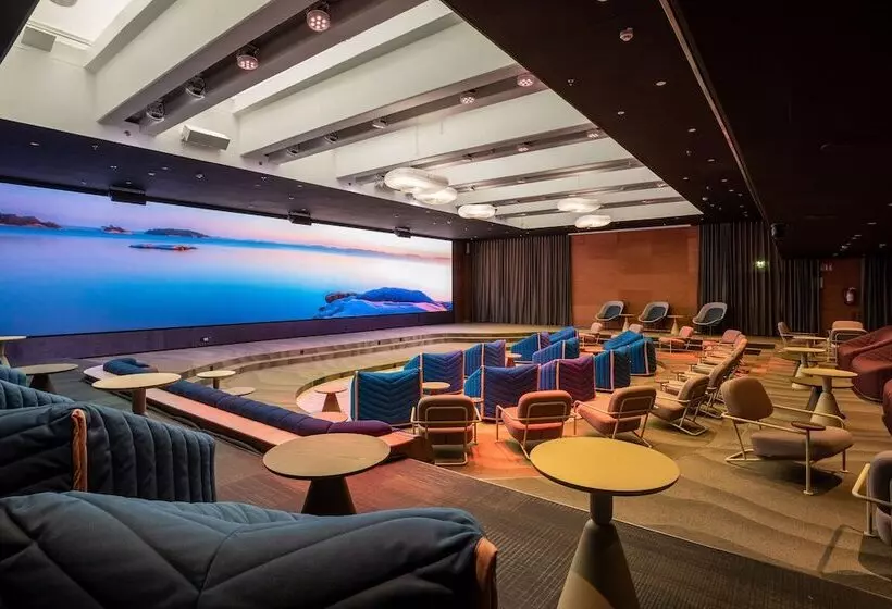 ホテル Scandic Helsinki Hub