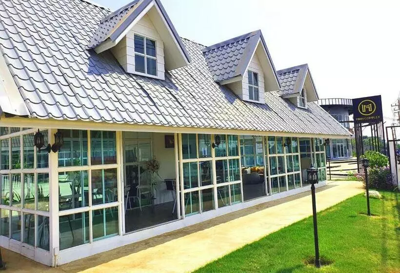 ホテル The Cottage At Chiyaphum