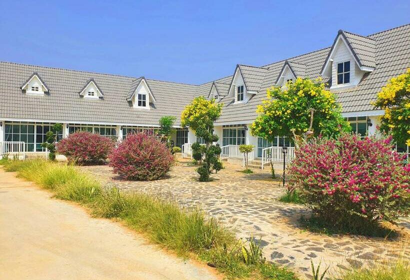 Hotelli The Cottage At Chiyaphum