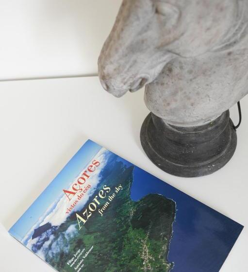 Nia Azorean Apartments