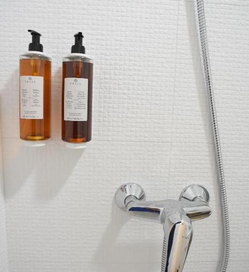 Nia Azorean Apartments