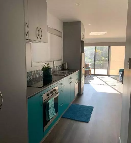 North Hobart, Tranquil Retreat, No Stairs, Access
