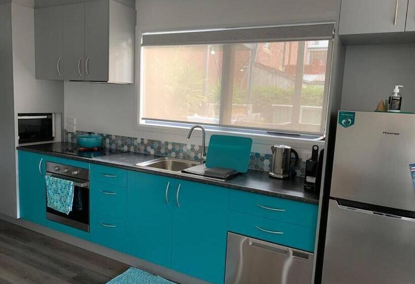 North Hobart, Tranquil Retreat, No Stairs, Access