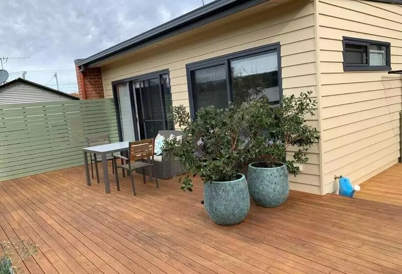 North Hobart, Tranquil Retreat, No Stairs, Access