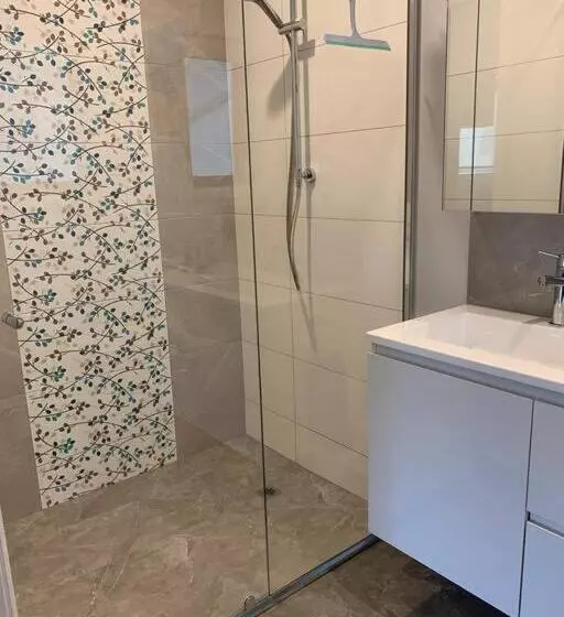 North Hobart, Tranquil Retreat, No Stairs, Access