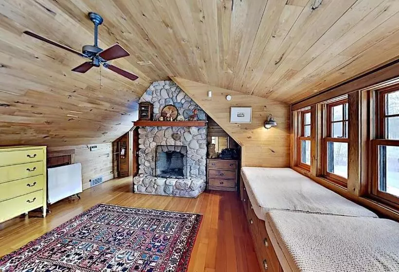 Legacy Point On Little Siss