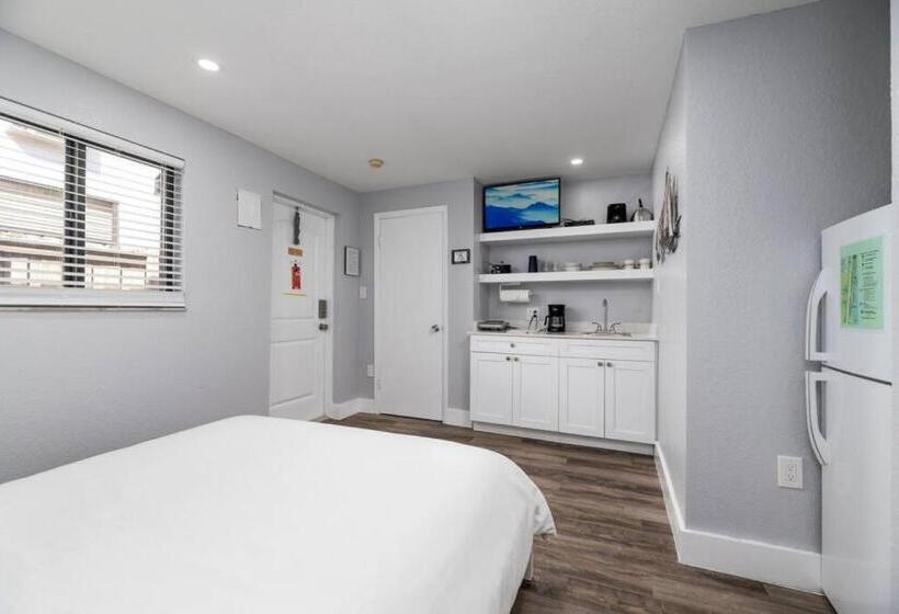 Shell On The Beach 102  Renovated