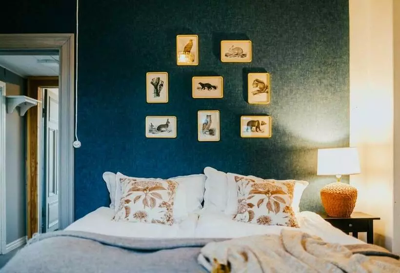 Retkeilymaja Salaisen Puutarhan Majatalo