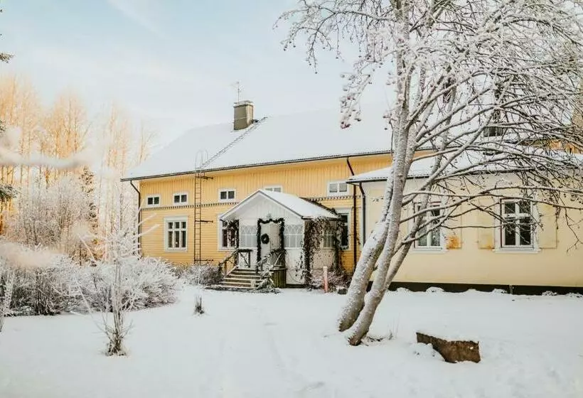 Retkeilymaja Salaisen Puutarhan Majatalo