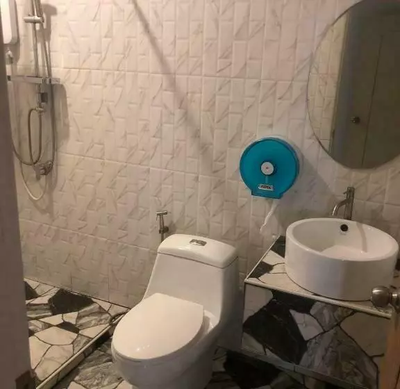 ユースホステル Social Quarters