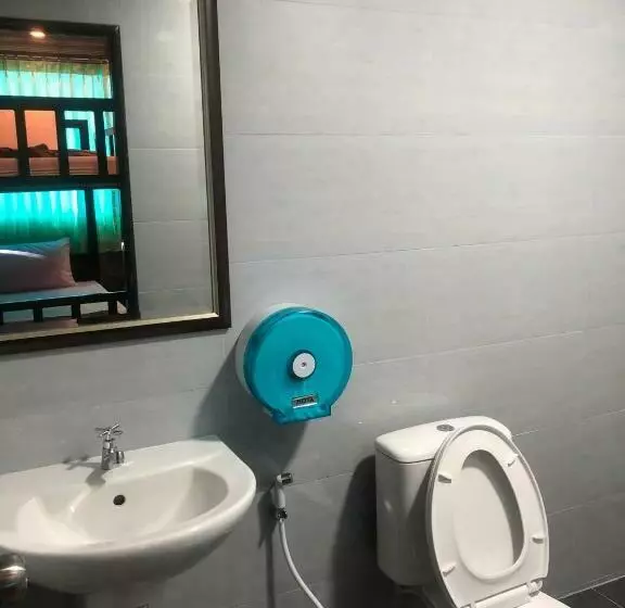 ユースホステル Social Quarters