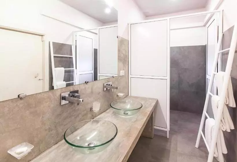 ユースホステル We Escape