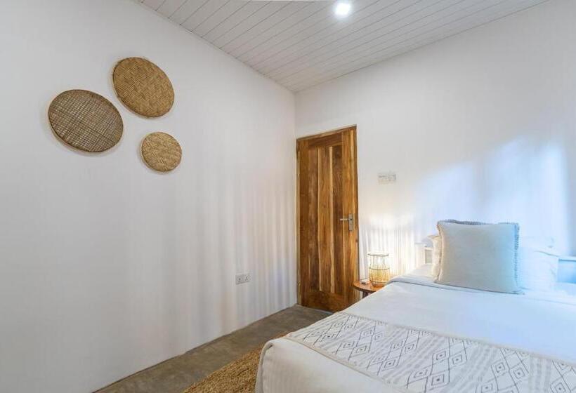 הוסטל We Escape