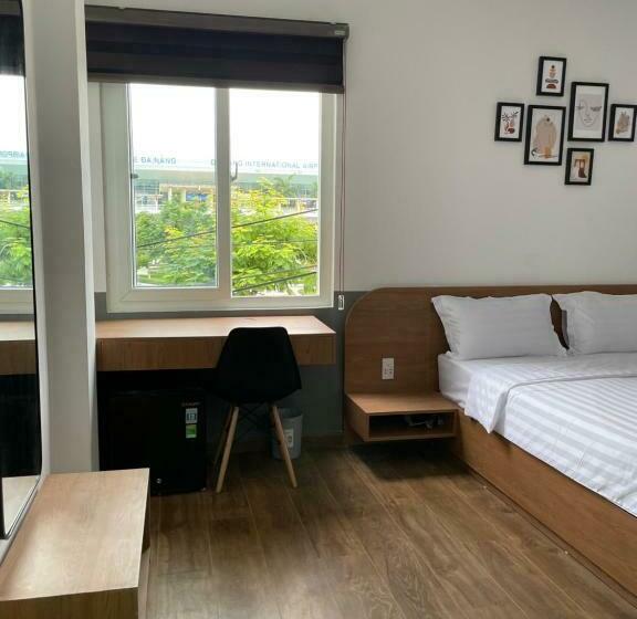 هتل Airport Homestay