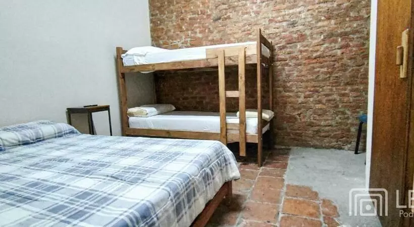 هتل کپسول Lead Pods Hostel