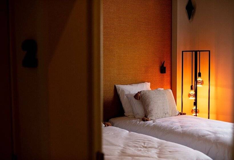 בית מלון כפרי De La Poste