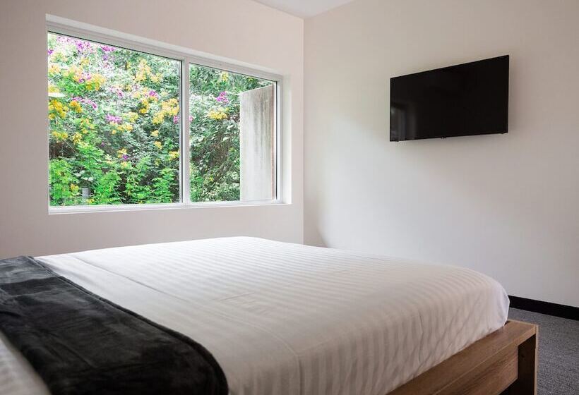 בית מלון כפרי Inala