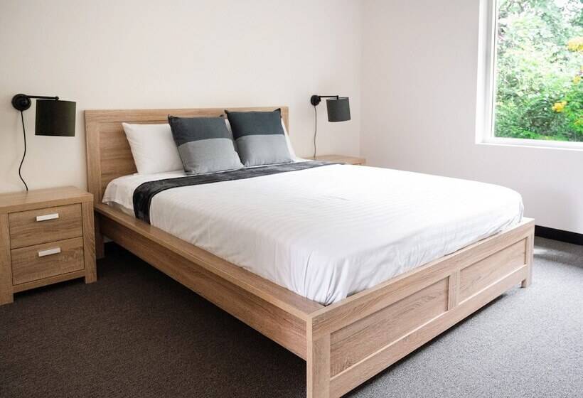 בית מלון כפרי Inala