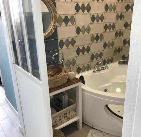 Ile Du Cap Couladère   Vue Magnifique Lac Marin   Baignoire Jaccuzi   Complexe Piscine, Sportif, Ani