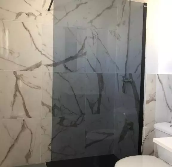 پانسیون Hostal Santa Calma