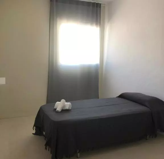 پانسیون Hostal Santa Calma