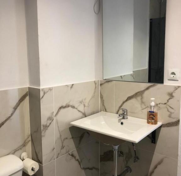 پانسیون Hostal Santa Calma