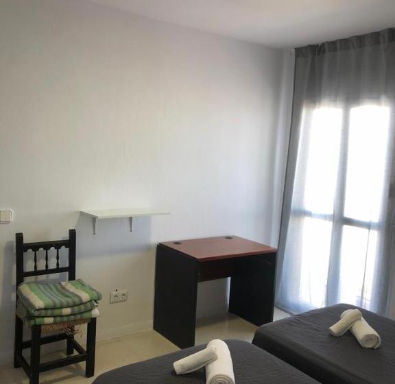 پانسیون Hostal Santa Calma