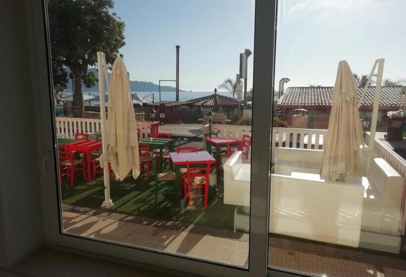 פנסיון Naxos Room