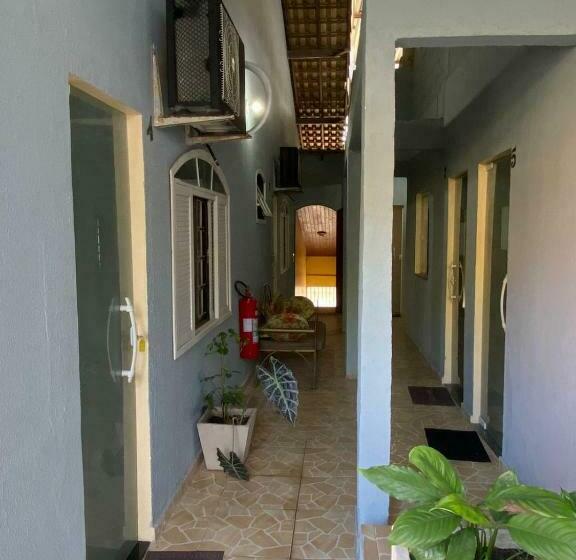 פנסיון Pousada Raízes