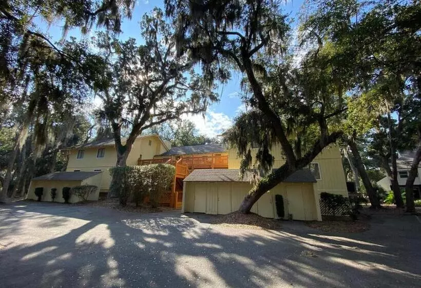 327 Palmetto Walk   Wine Down