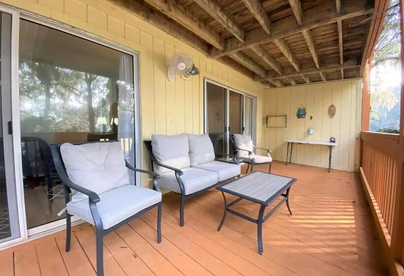 327 Palmetto Walk   Wine Down